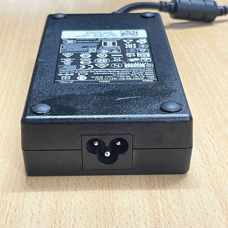 Adapter 19.5V 9.23A Dell LA180PM180 Connector Size 7.4mm x 5.0mm For Laptop Dell Gaming P89F002