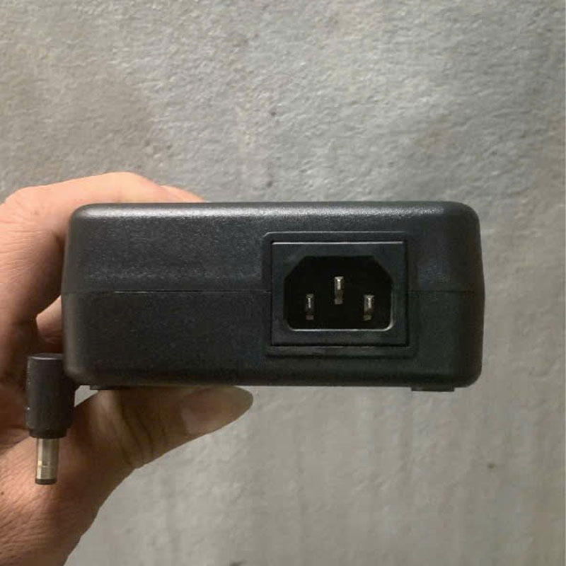 Adapter 12V 20A 240W GMY-0120200MF Connector Size 5.5mm x 2.1mm