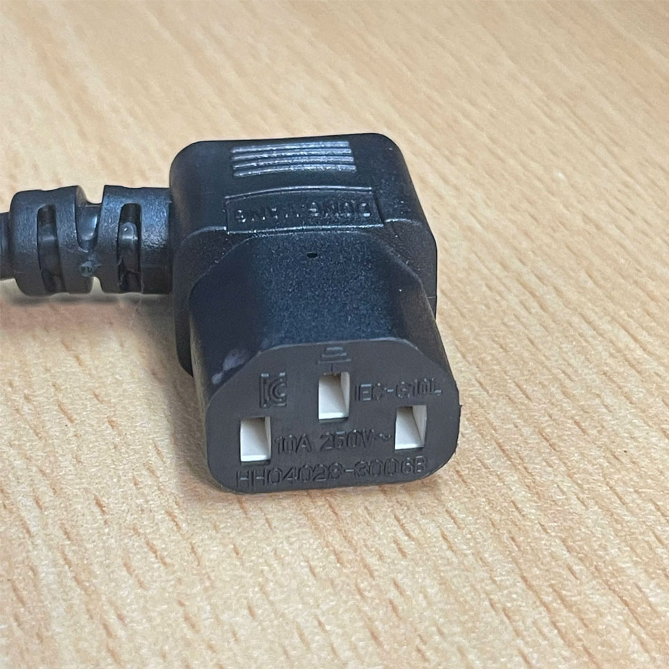 Dây Nguồn Vuông Góc Phải Chữ L 90 Độ DONG YANG DYP-G10B C13 European Schuko Power Cord CEE 7/7 to Right Angle IEC320 C13 10A 250V 3x0.75mm² Dài 1.5M