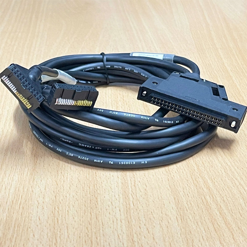 Cáp Điều Khiển YASKAWA JEPMC-W5410-20 (DI) Cable A6CON1 AMP 40 Pin Female to Slipter Y 2 IDC AT 20H 20 Pin Female Dài 2M For Servo Driver PLC Motinon Control Modules