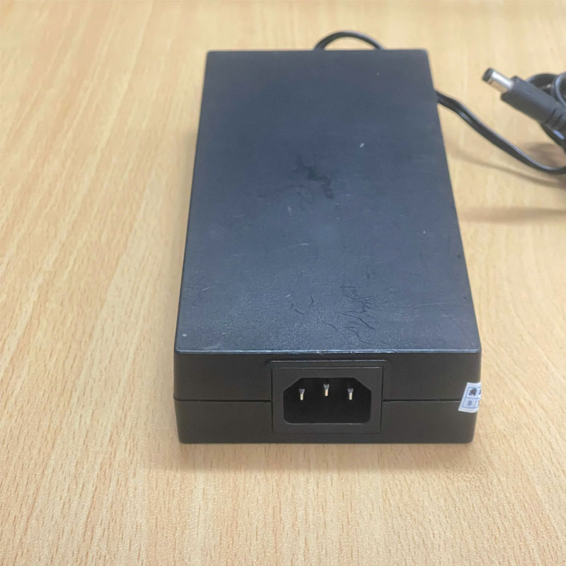 Adapter 54V 4.7A 253.8W ADS-260NLB-54-1 540254E Connector DC Size Tip 5.5mm x 2.5mm Hàng Việt Nam Tháo Thiết Bị