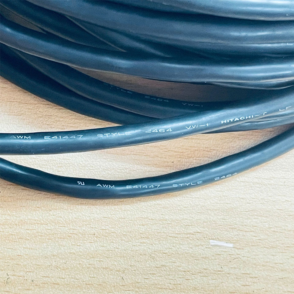 Cáp Điều Khiển Chuyển Động Dài 30M Dài Cable HITACHI 6 Core x 1.53mm² Cable OD 7.7mm For Encoder Servo Cable