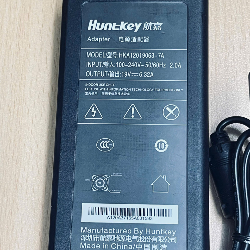 Adapter 19V 6.32 HKA12019063-7A Jack DC Connector Tip Size 2-Hole Plug
