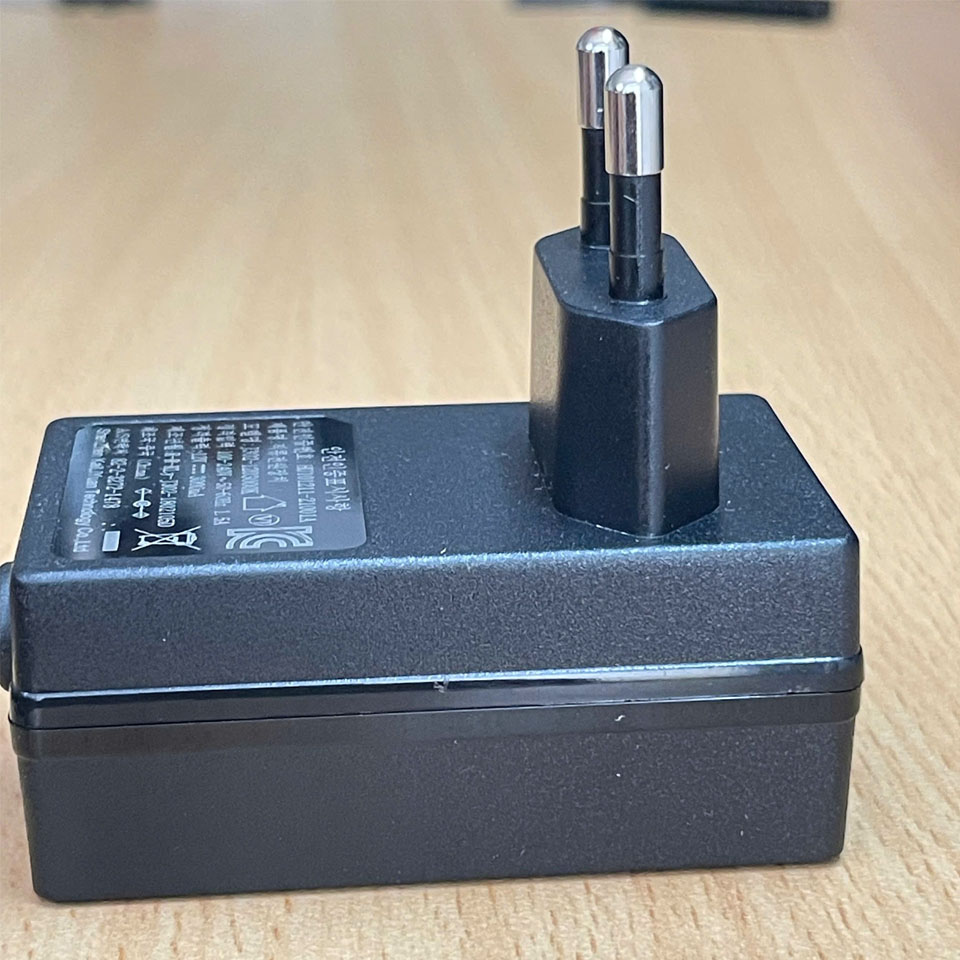 Bộ Nguồn Adapter 12V 3A HU101211-21001A EU Plug Connector Tip Size 5.5mm x 2.1mm