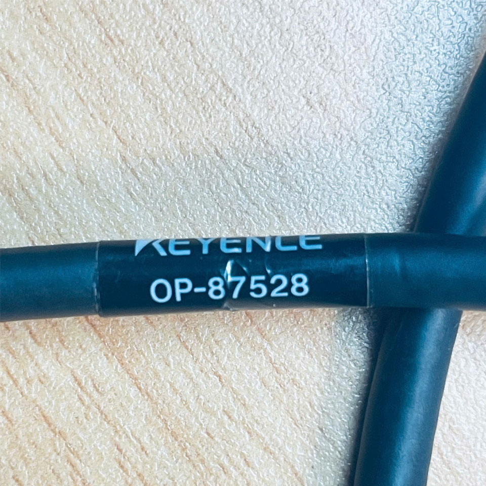Cáp Keyence OP-87528 Dài 5M 17ft Hirose HR10A-10TP-12P(73) 12 Pin Male to DB9 Female For Keyence Hàng Original Tháo Thiết Bị
