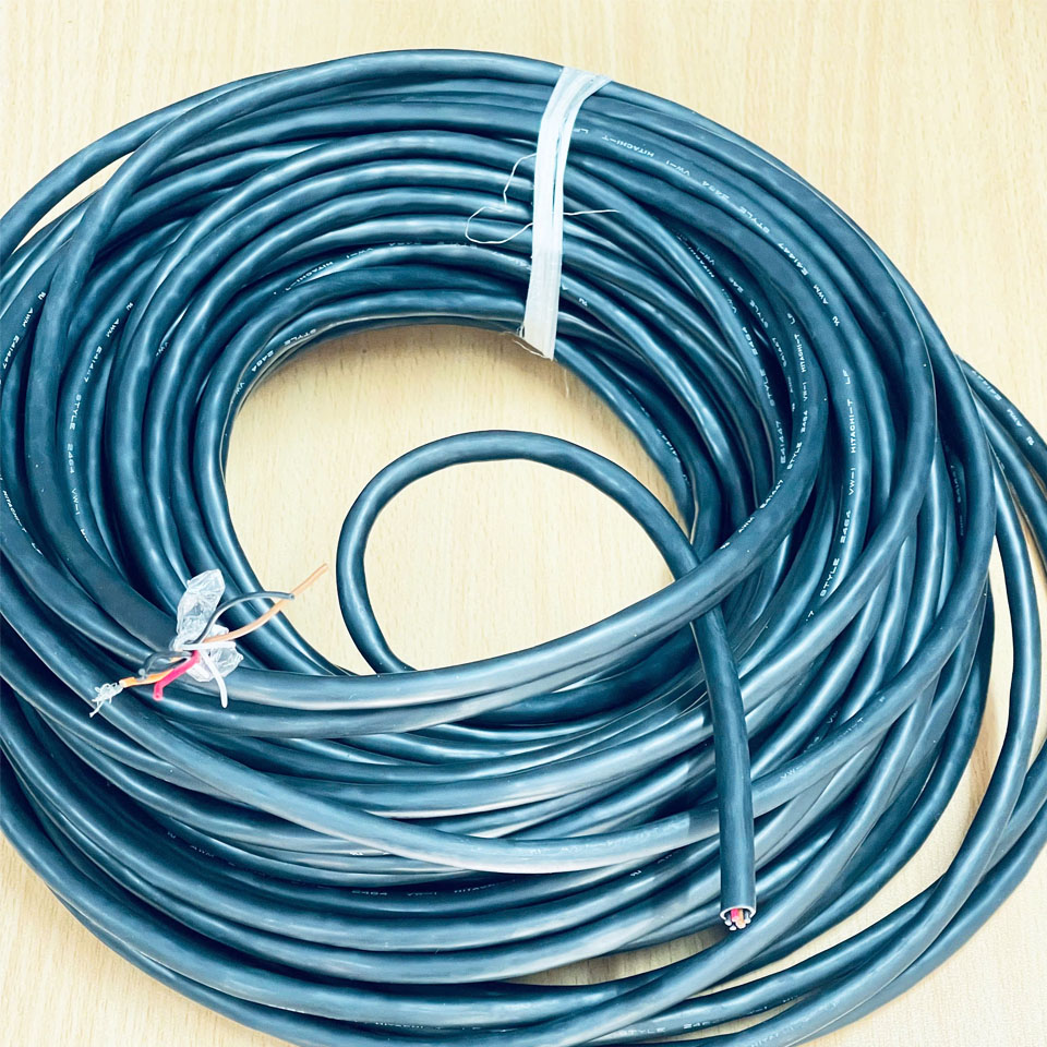 Cáp Điều Khiển Chuyển Động Dài 30M Dài Cable HITACHI 6 Core x 1.53mm² Cable OD 7.7mm For Encoder Servo Cable