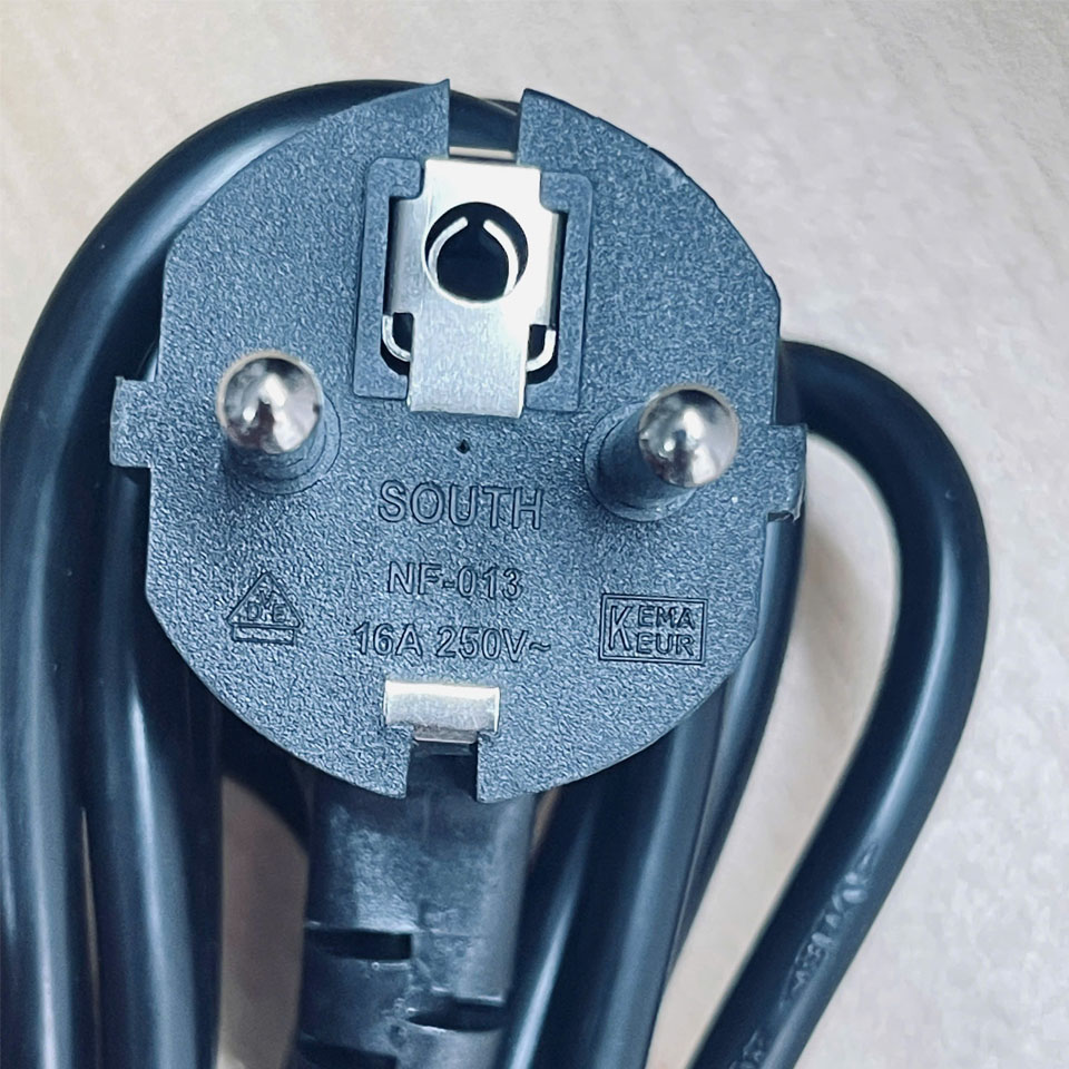 Dây Nguồn SOUTH NF-013 NF030 European Schuko Power Cord IEC320 C13 10A 250V 3x1.0mm² Length 1.8M