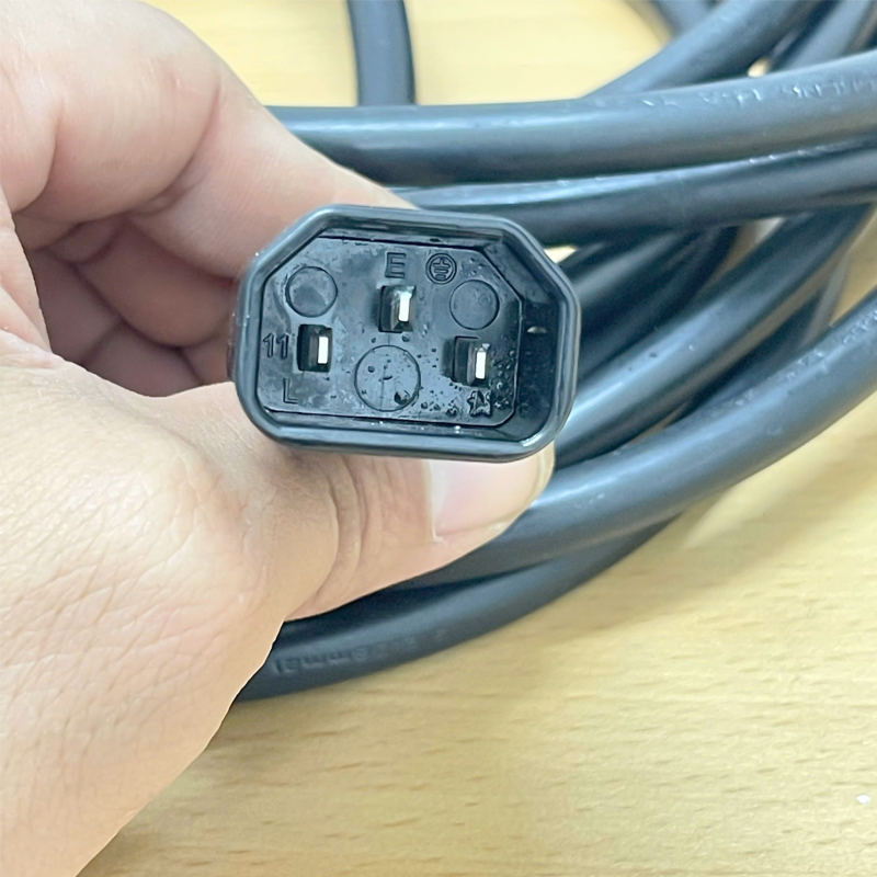 Dây Nguồn IEC 60320 C14 to C15 CHINGCHENG EL-705 E88446 15A 250V 14AWG  3x2.08mm Dài 4M