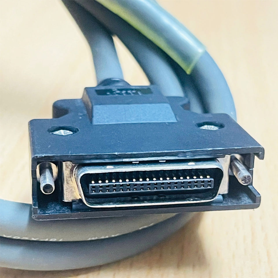 Cáp Điều Khiển C36-1TS V2.0 Cable MDR 36 Pin Male to Male Dài 1M For System AJNEXTEK APC-EB36 Terminal Block