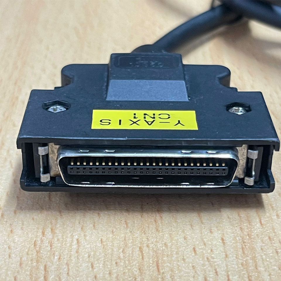 Cáp SCSI MDR 26Pin Male To Male Pitch 1.27mm Latch Clip Shielded Straight Snap Type Connector With Servo Encoder Cable Dài 1.1M