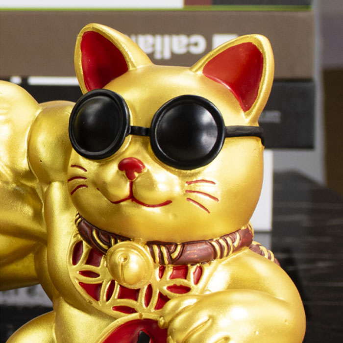 Mèo thần tài vàng tay cơ bắp Đại Chiêu Tài – 23cm