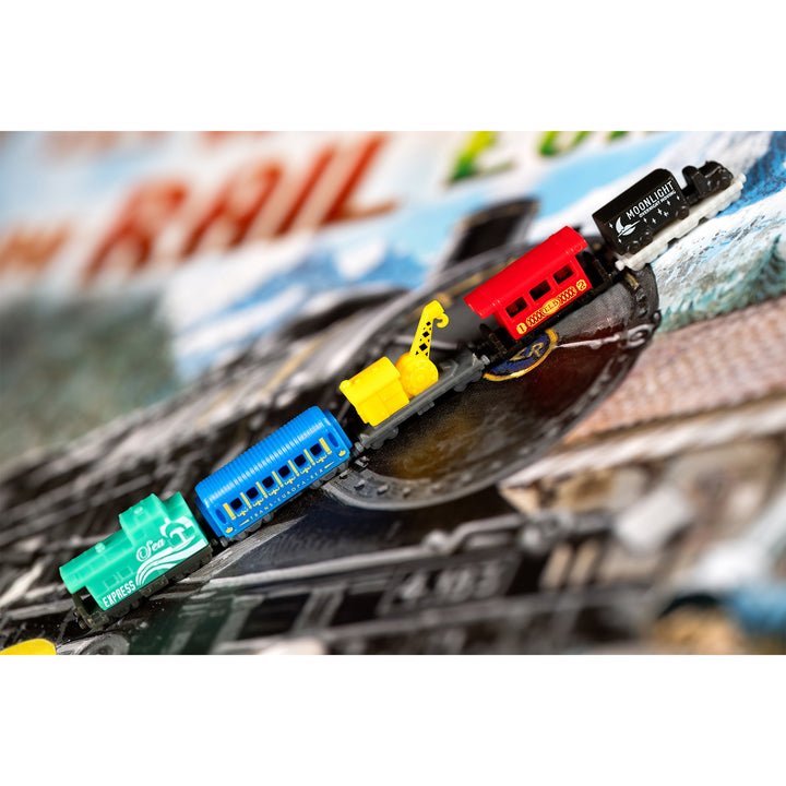 TICKET TO RIDE 20TH ANNIVERSARY DELUXE TRAIN SET DISPLAY (Hàng mới về)