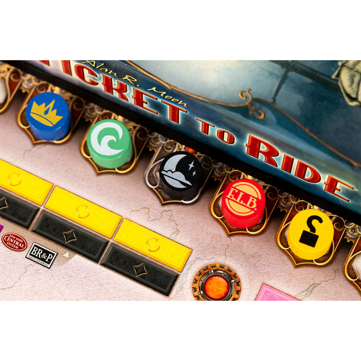 TICKET TO RIDE 20TH ANNIVERSARY DELUXE TRAIN SET DISPLAY (Hàng mới về)