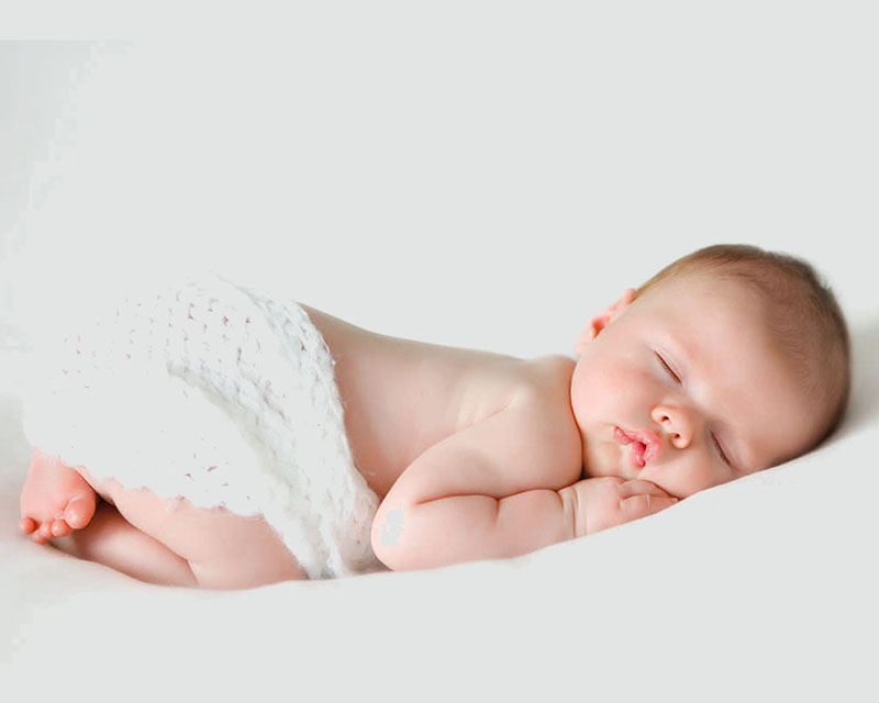 14 cách chăm sóc trẻ sơ sinh mùa hè trời nắng nóng giúp bé dễ chịu