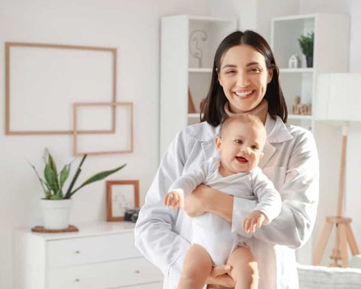 7 cách bế trẻ sơ sinh cho bậc cha mẹ lần đầu và lưu ý cần nhớ