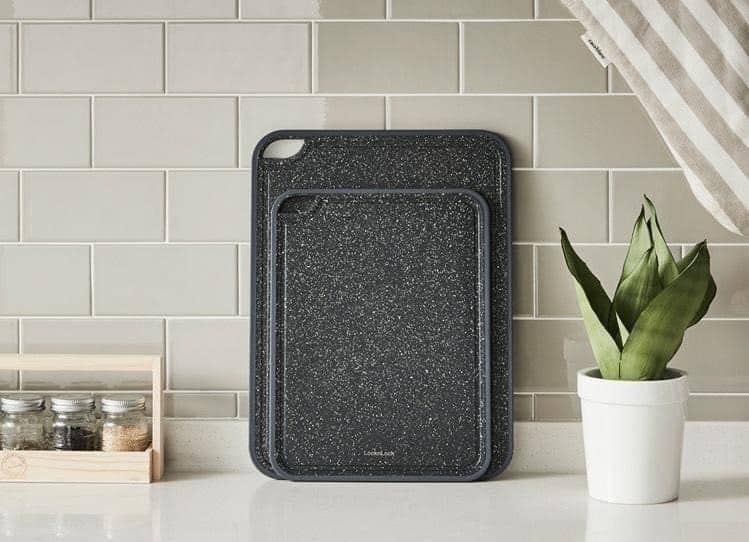 CKD009S2 - Bộ 2 cái THỚT NHỰA Edge Marble Antibacterial Lock&Lock , 290*220mm, 350*260mm - màu đen