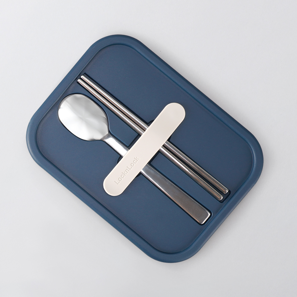 LLG991CLNVY - Hộp cơm thủy tinh kèm muỗng đũa LocknLock 930ml - Màu Navy