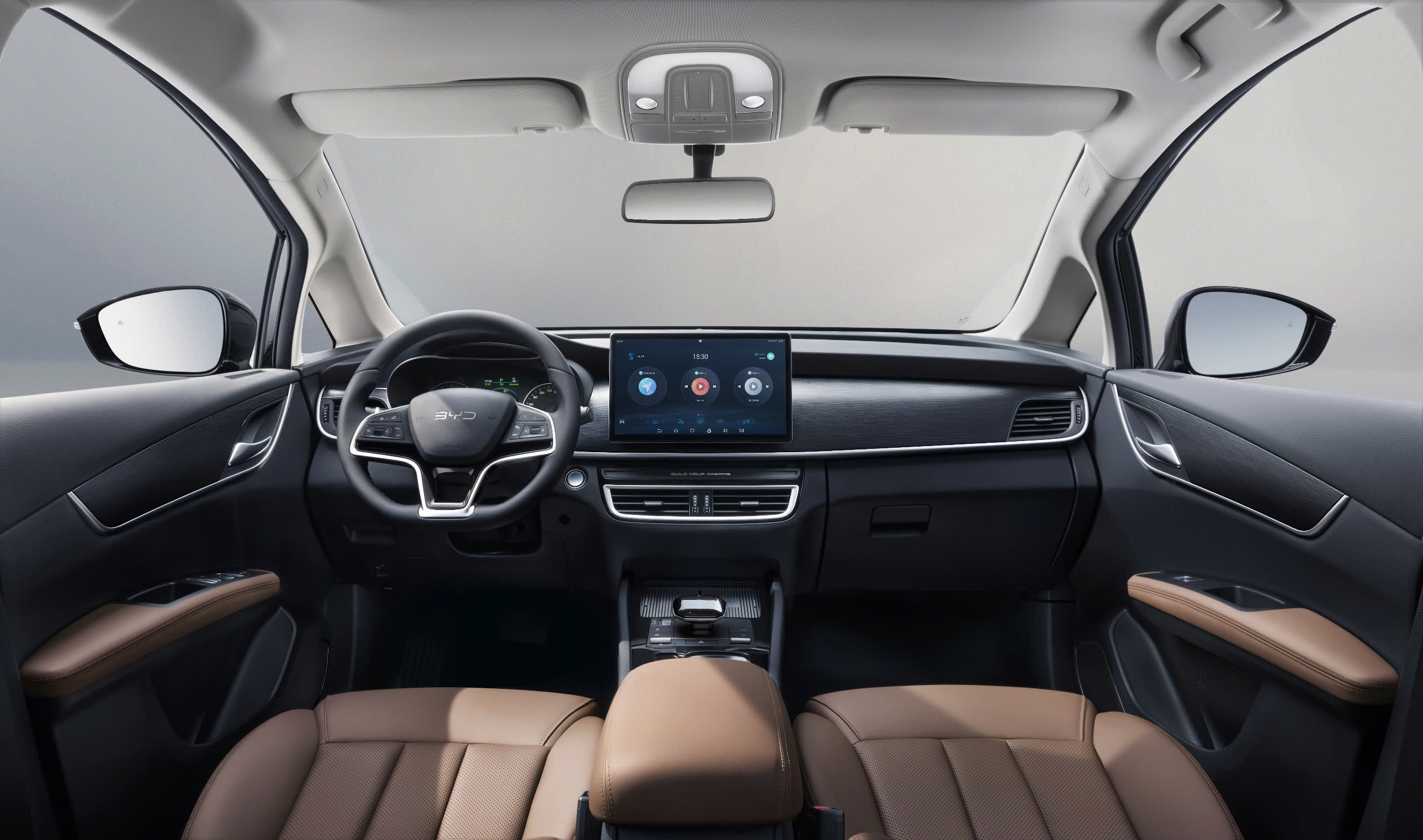 BYD M6
