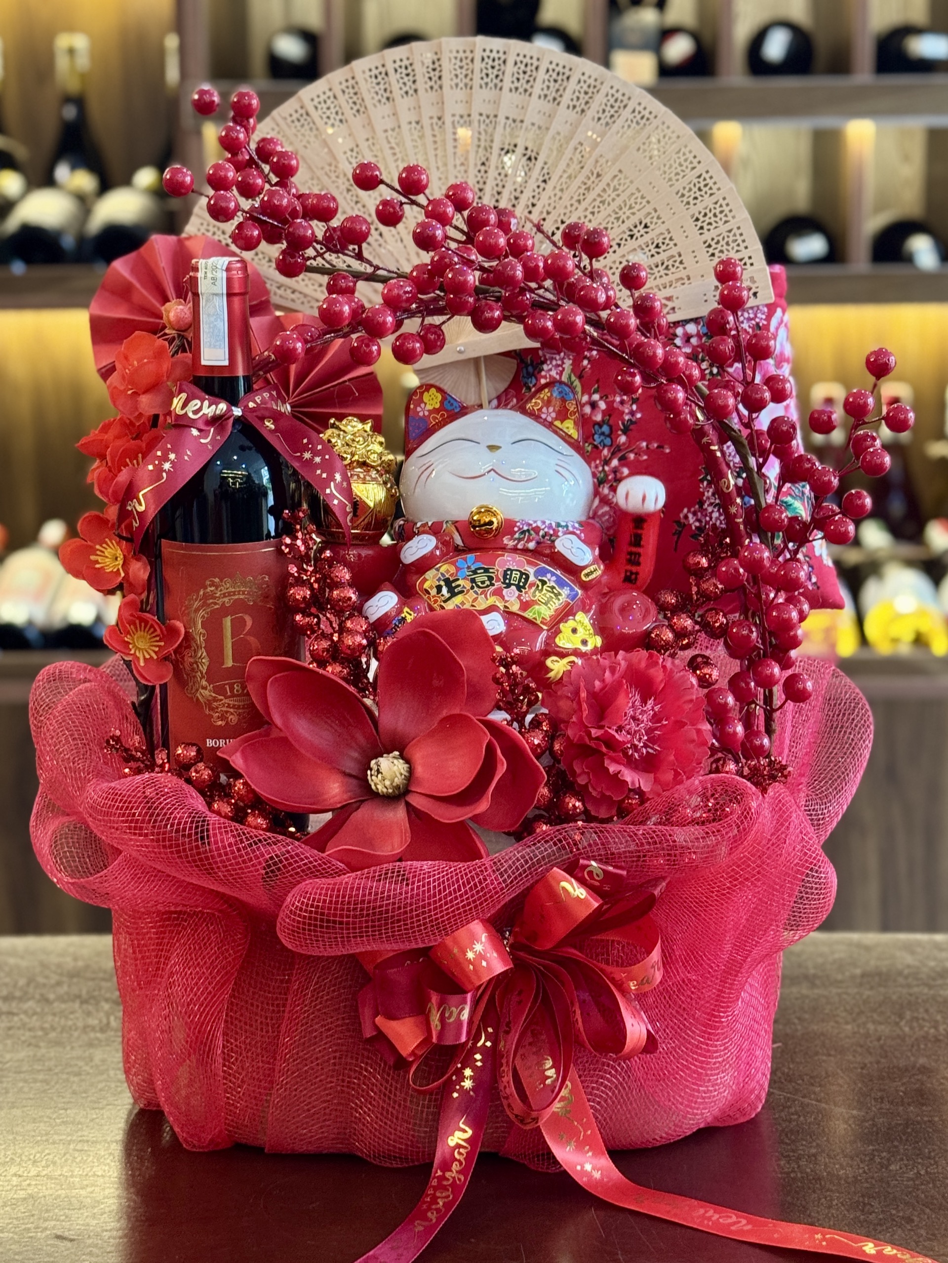 Lẵng quà Mèo may mắn Maneki Neko cỡ Trung