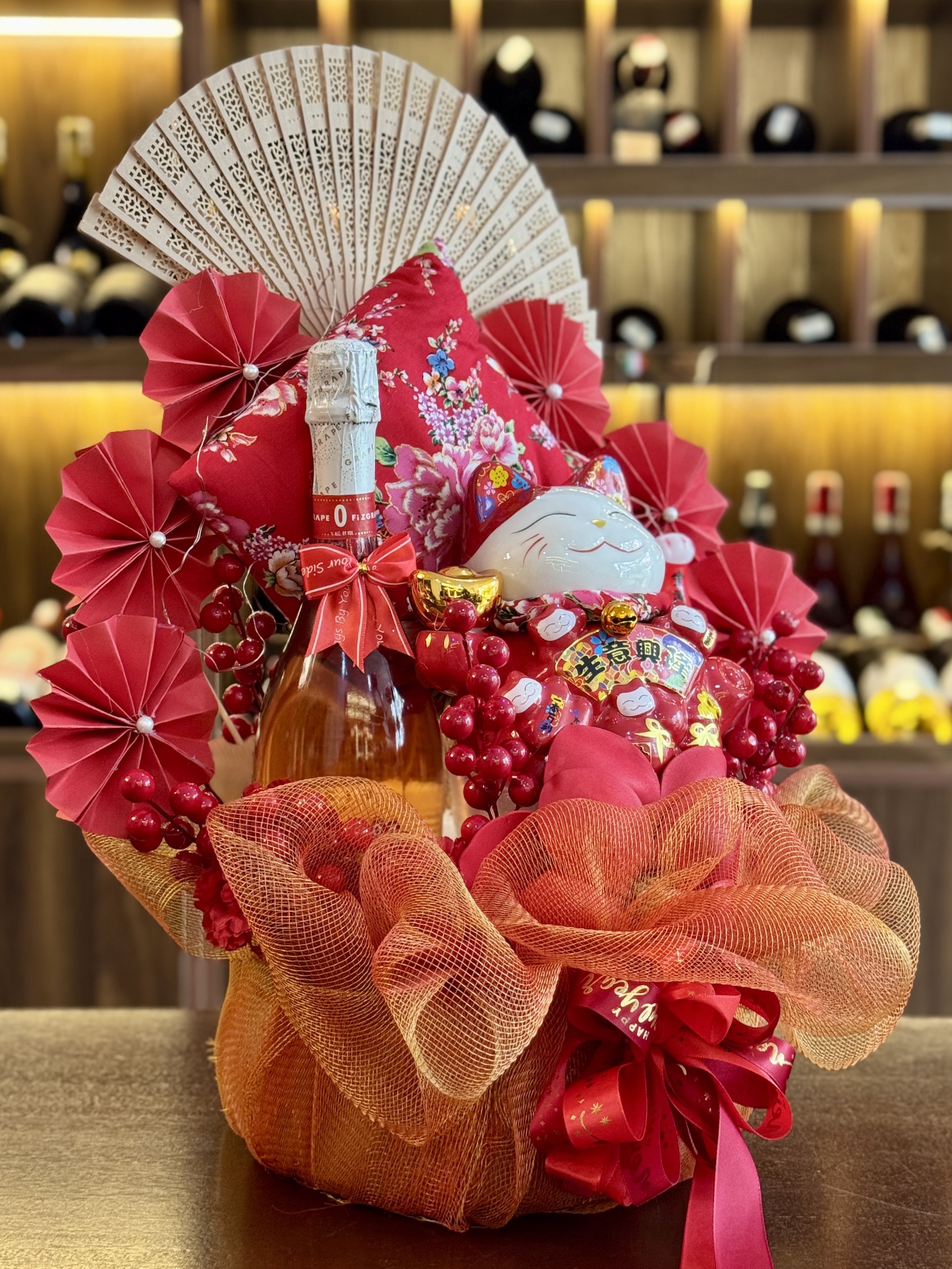 Lẵng quà Mèo may mắn Maneki Neko cỡ Trung