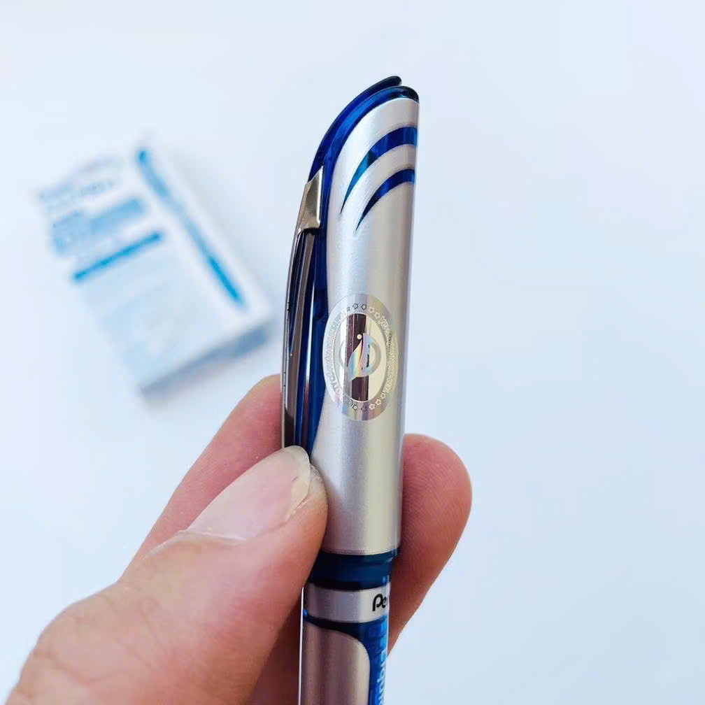 Combo hộp 12 bút gel Pentel ENERGEL size ngòi 0.5/ 0.7/ 1.0mm màu mực xanh, đỏ, đen