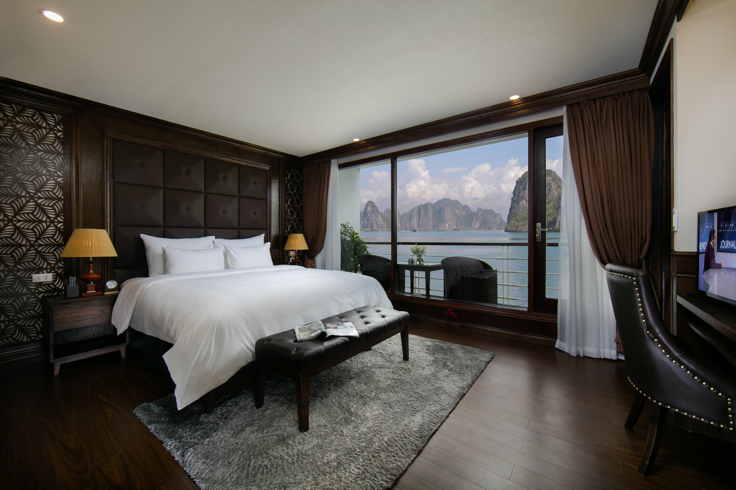 Elegance Suite Balcony