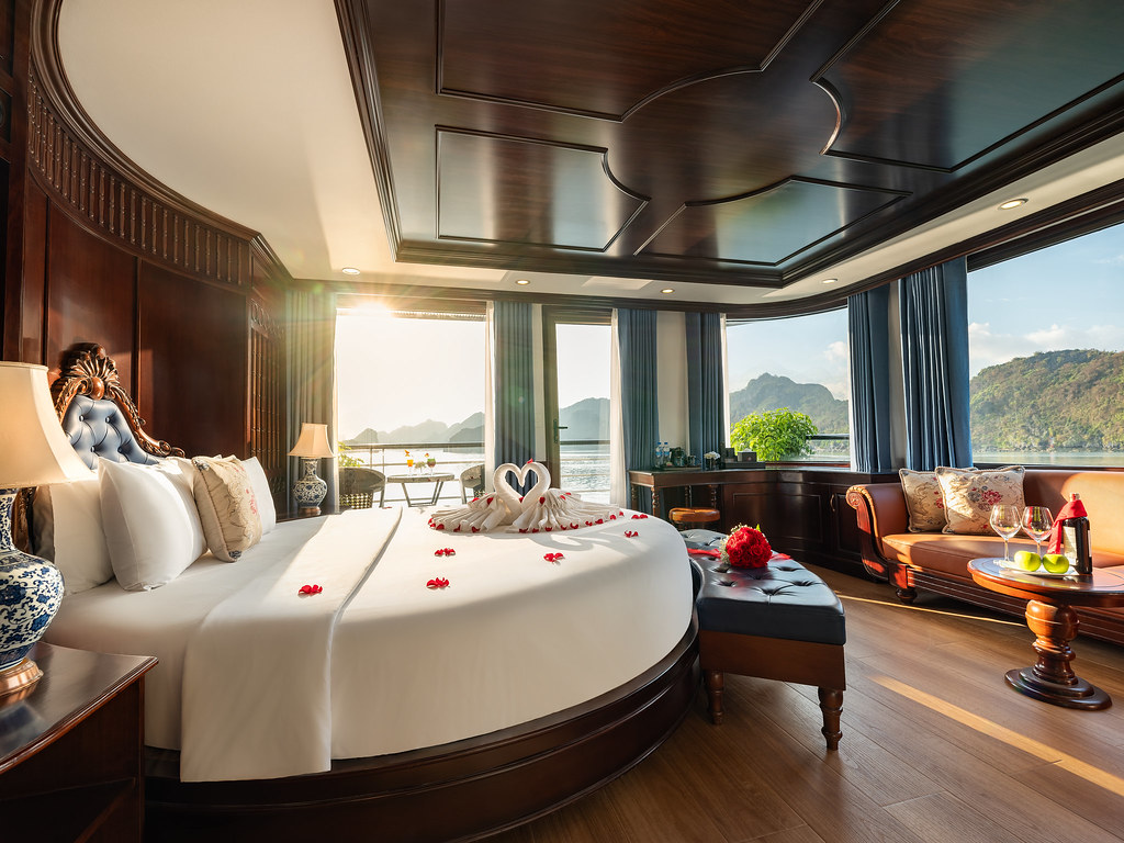 VIP Honeymoon Suite with Balcony