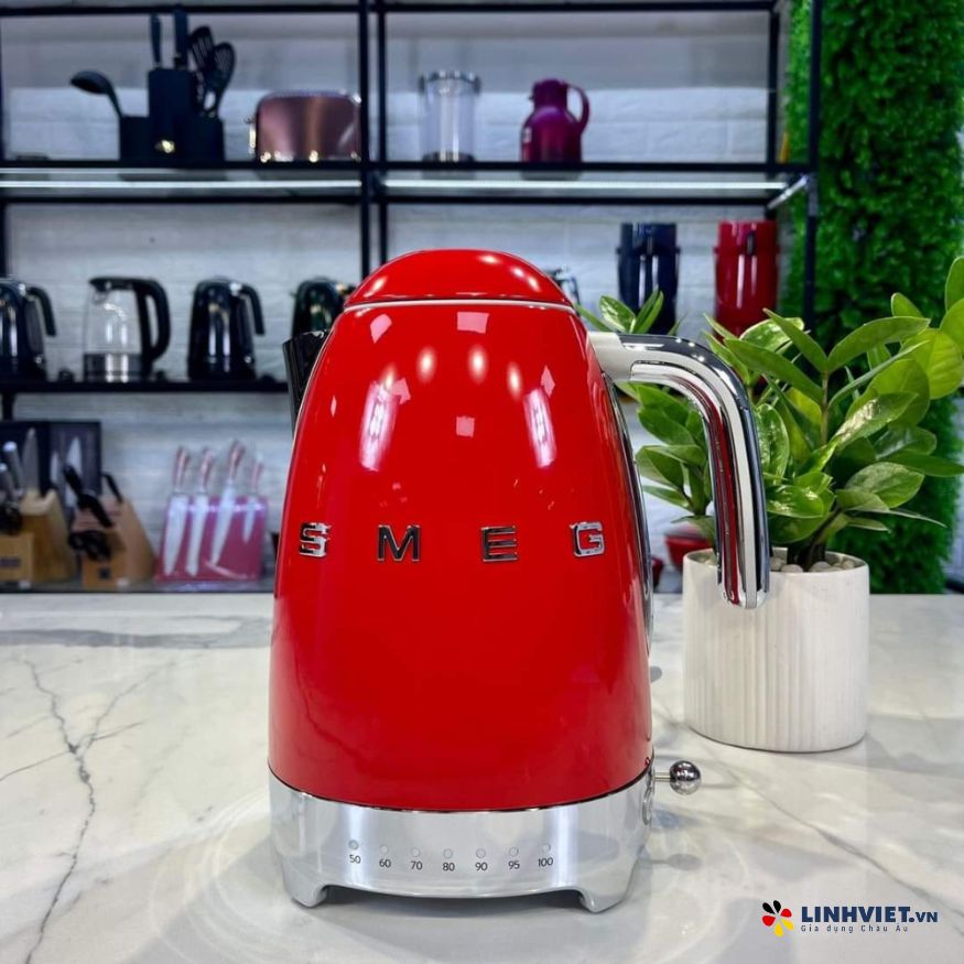 Ấm siêu tốc Smeg KLF04RDEU màu đỏ - 1.7L