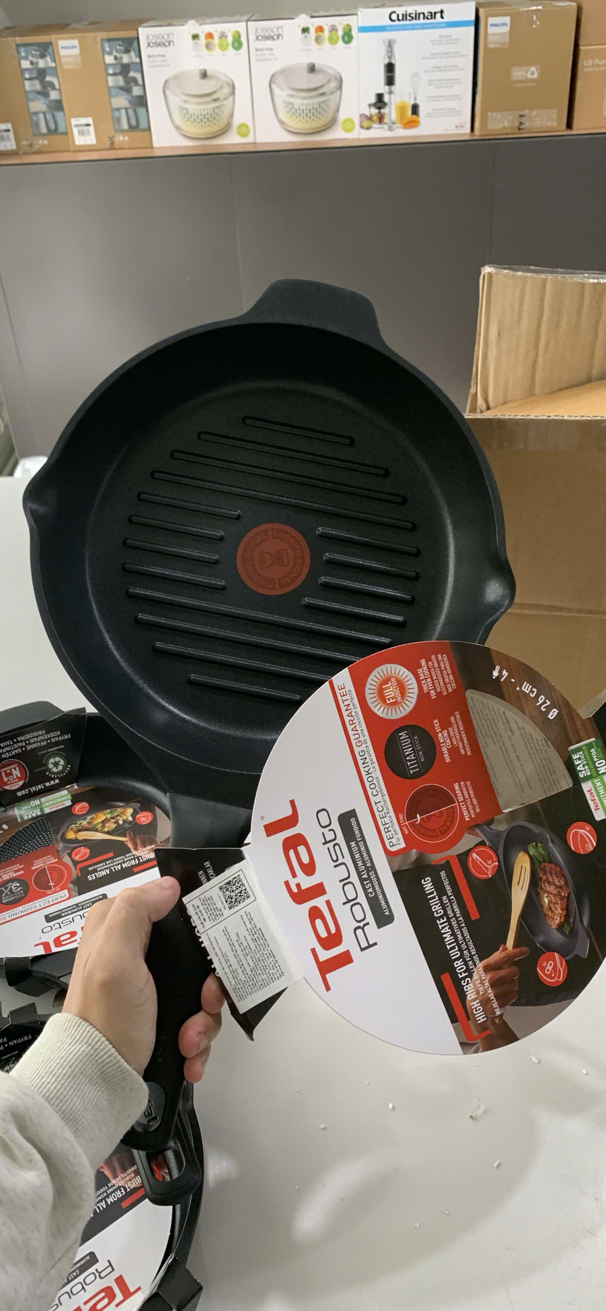 Chảo đúc cao cấp Tefal Robusto có miệng rót