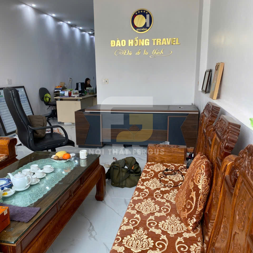 Không gian lắp đặt Bàn giám đốc FGBGD077 thực tế