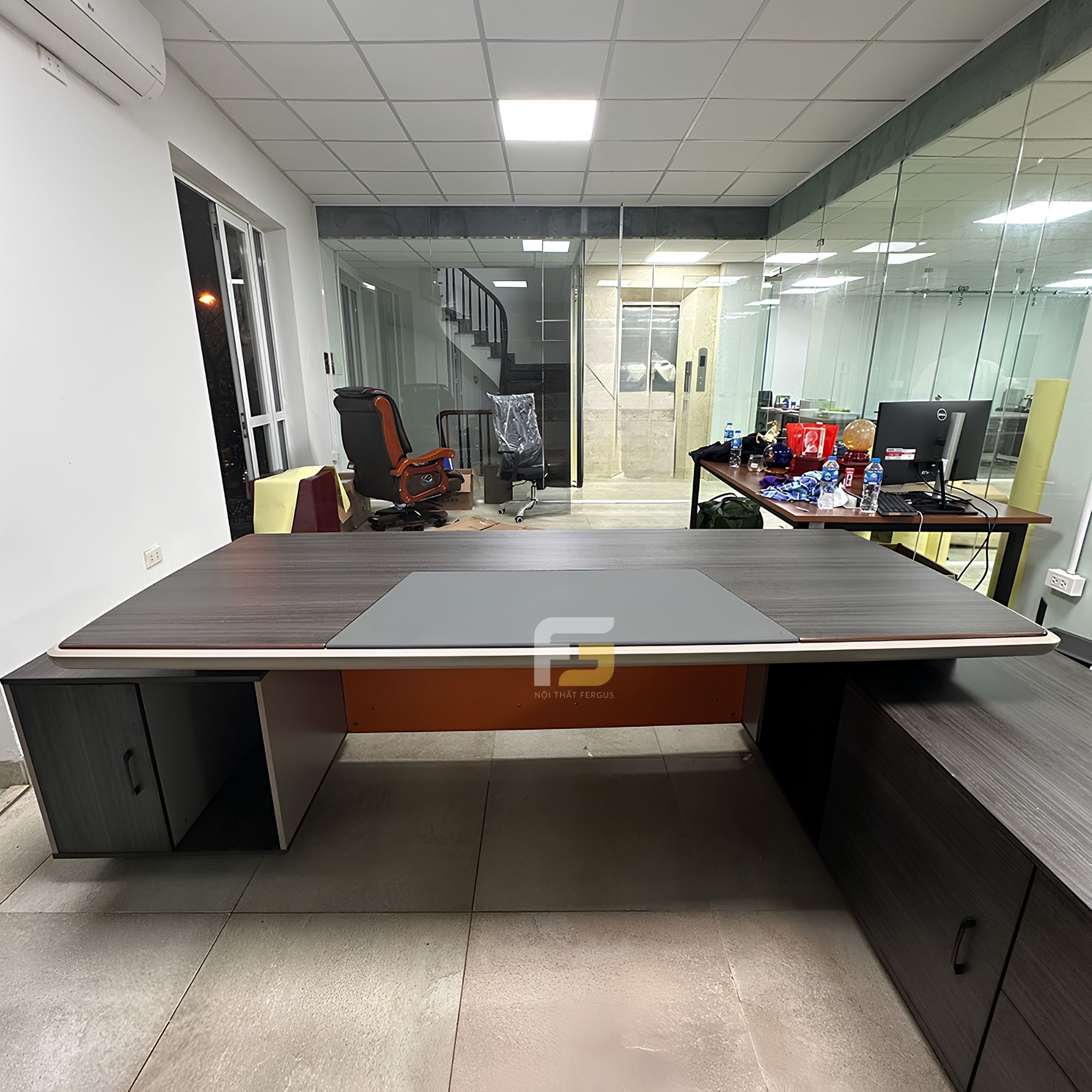 Bàn Giám Đốc Nhập Khẩu FGBGDN006