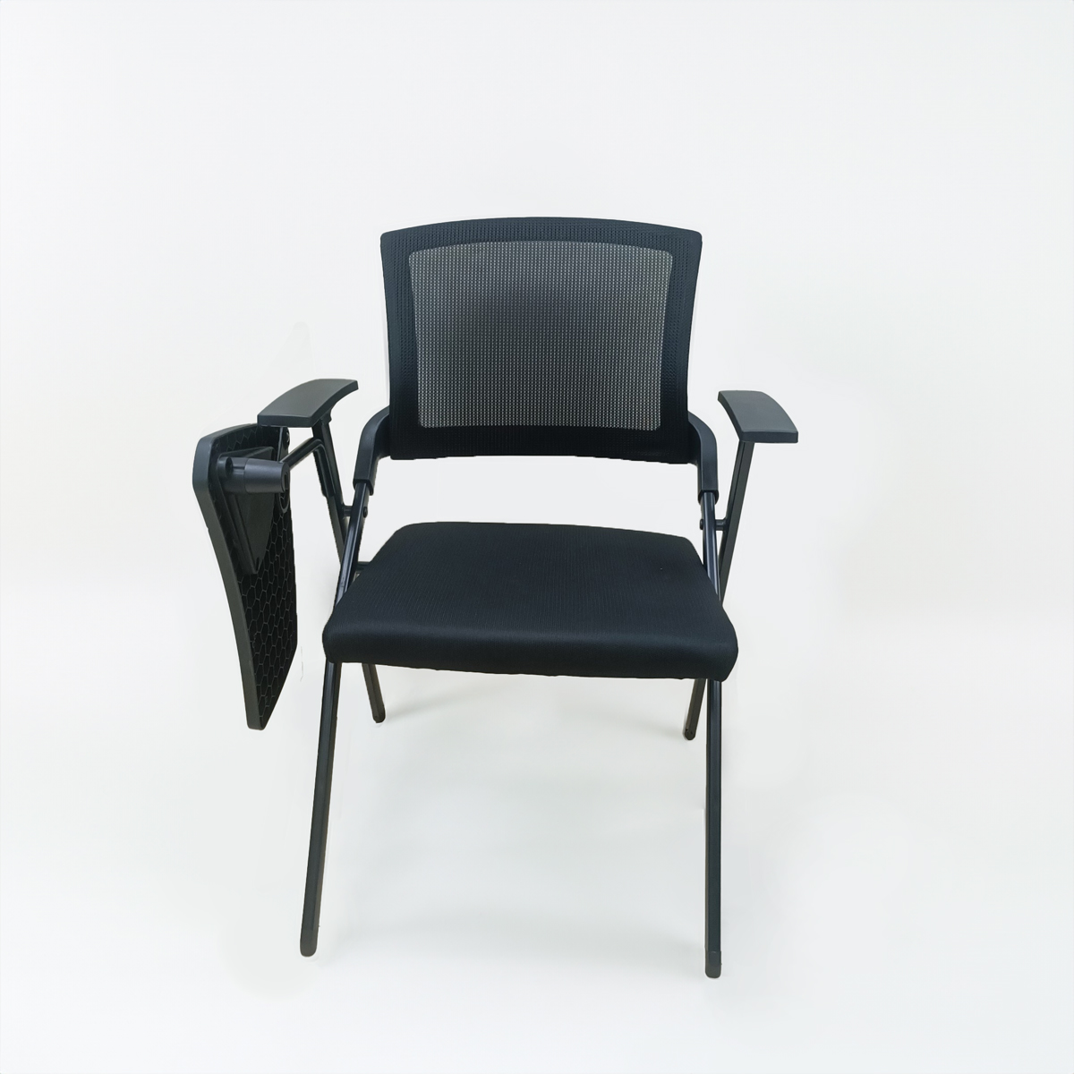 Ghế training GTFG01 với thiết kế tinh tế từ chất liệu MDF cao cấp, mang đến sự sang trọng và thoải mái tối ưu cho các buổi huấn luyện và đào tạo.