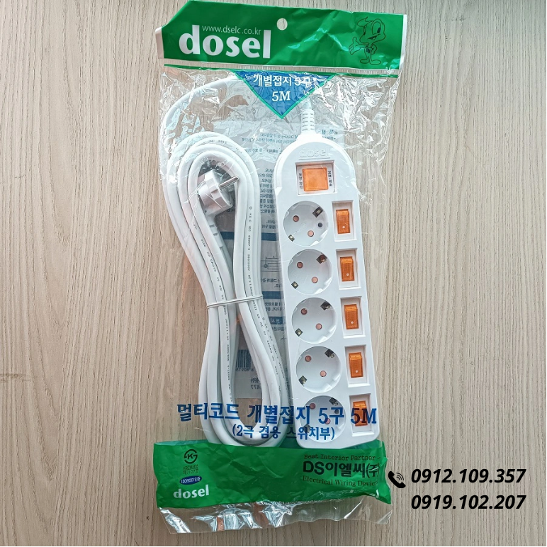 Ổ Cắm Điện Hàn Quốc 5 Lỗ 6 Công Tắc Dosel DM2225