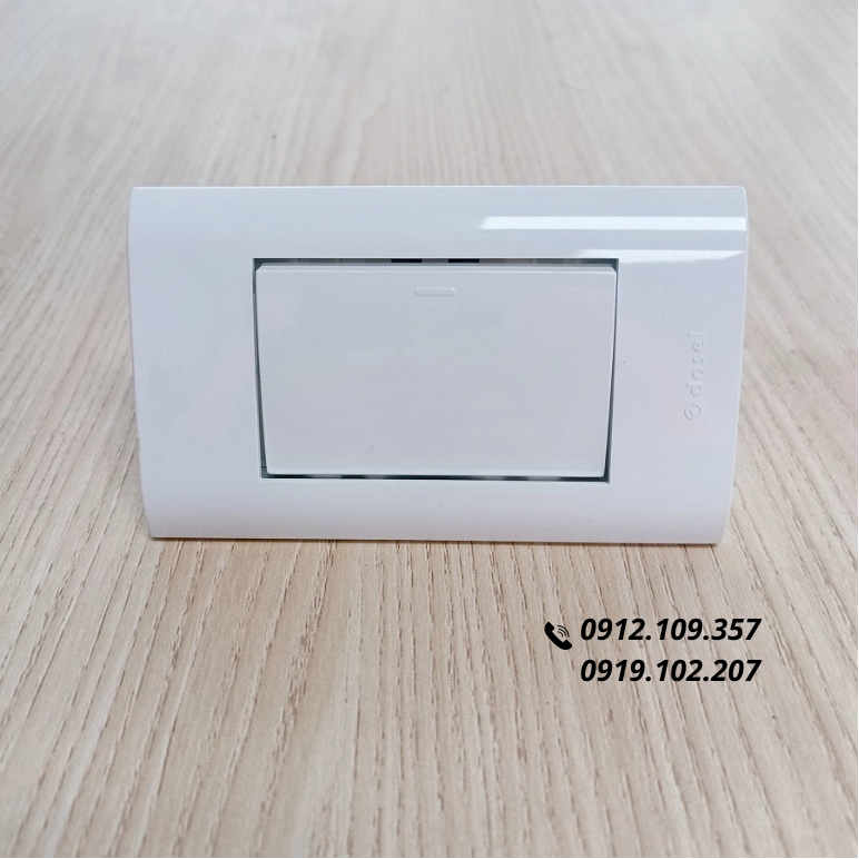 Công Tắc Điện Âm Tường 1 Nút Nhấn Một Chiều Hàn Quốc Dosel DLW2106
