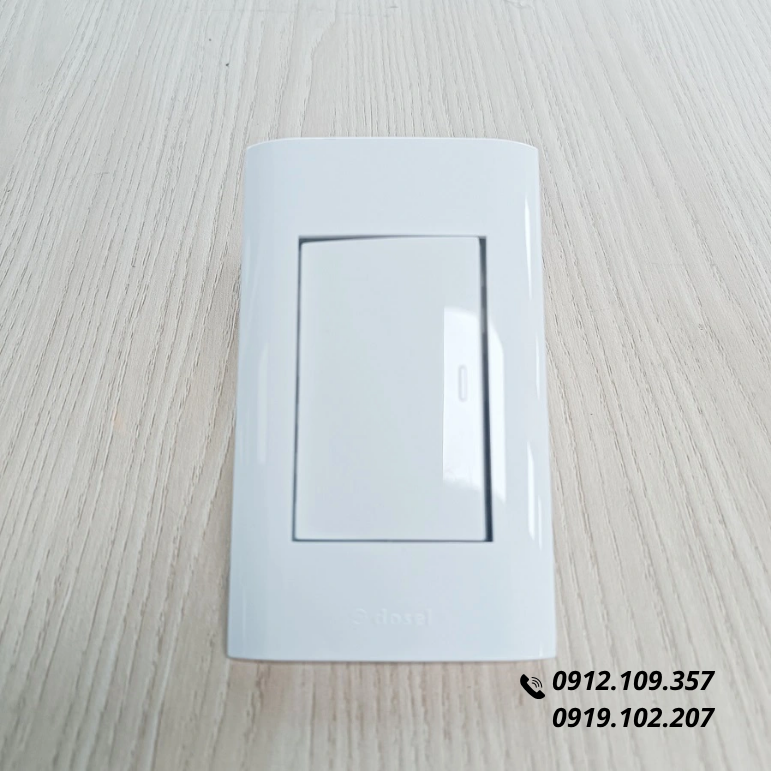 Công Tắc Điện Âm Tường 1 Nút Nhấn Một Chiều Hàn Quốc Dosel DLW2106