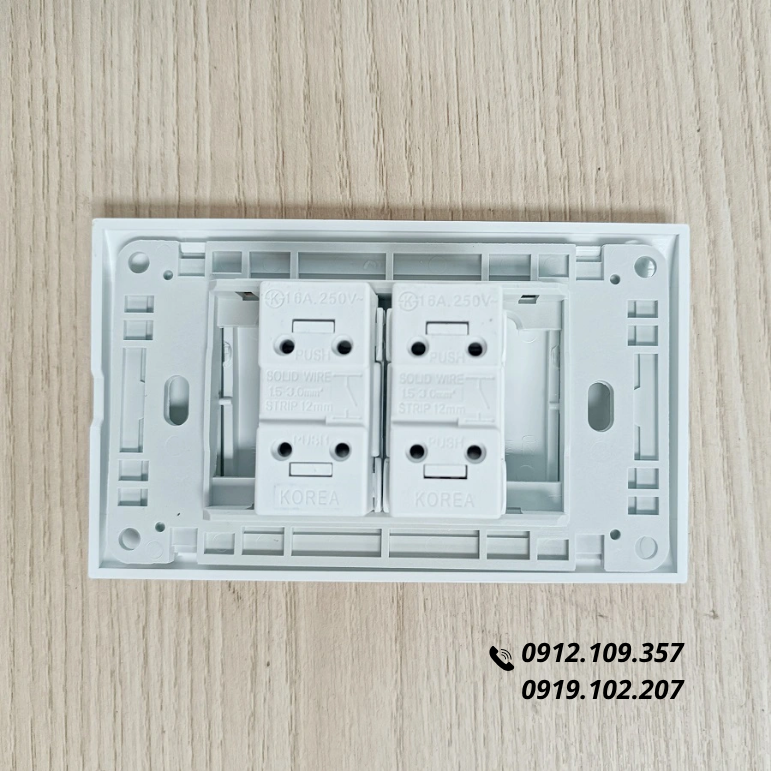 Công Tắc Điện Âm Tường 2 Nút Nhấn Một Chiều Hàn Quốc Dosel DLW2107