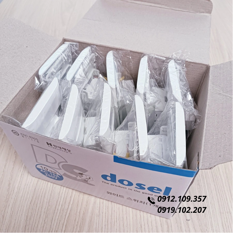 Công Tắc Điện Âm Tường 2 Nút Nhấn Một Chiều Hàn Quốc Dosel DLW2107