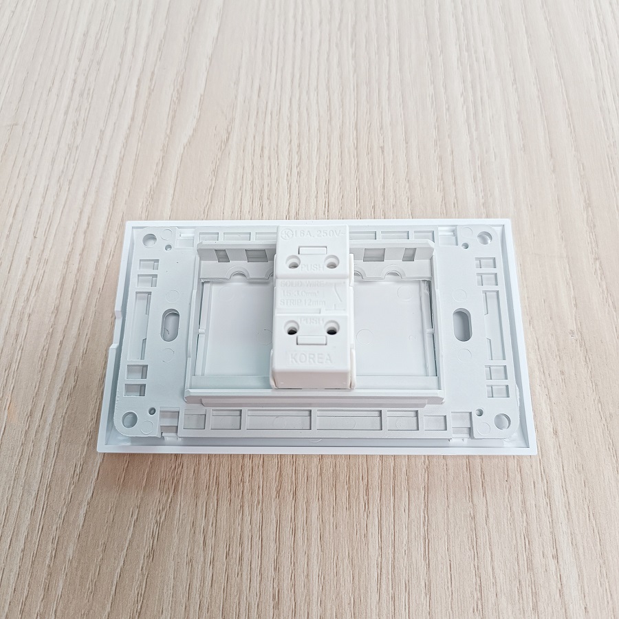 Công Tắc Điện Âm Tường 1 Nút Nhấn Một Chiều Hàn Quốc Dosel DLW2106