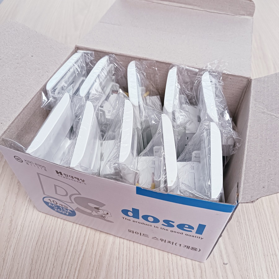 Công Tắc Điện Âm Tường 2 Nút Nhấn Một Chiều Hàn Quốc Dosel DLW2107