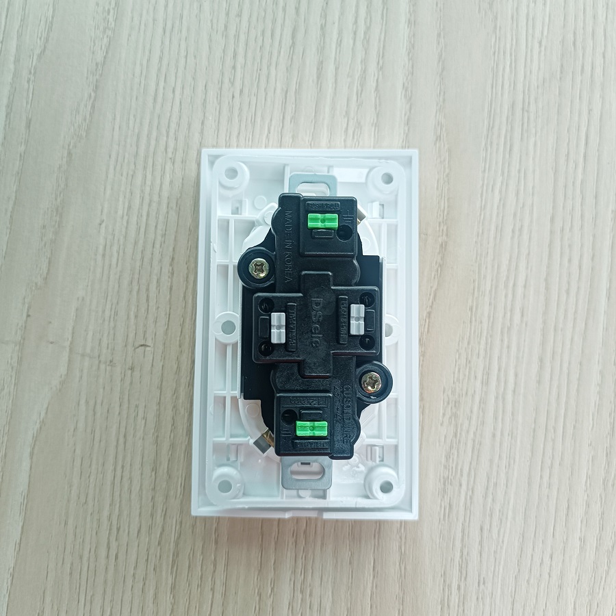 Ổ Cắm Điện Âm Tường 1 Lỗ Hàn Quốc Dosel DC2217