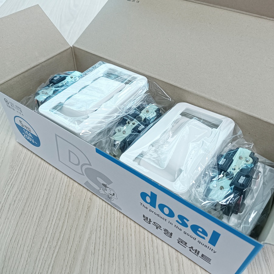 Ổ Cắm Điện Chống Nước Nắp Ngang Hàn Quốc Dosel DC2219