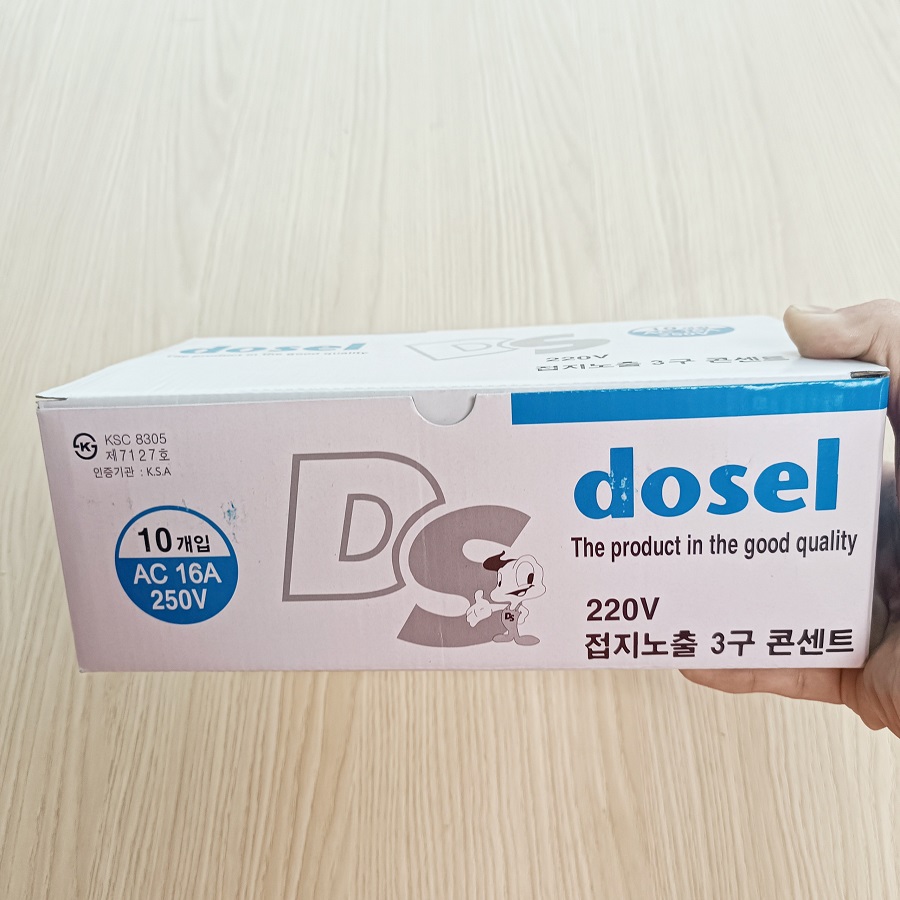 Ổ Cắm Điện Đế Nổi 3 Chấu Hàn Quốc Dosel DC1212 (Hộp 10 Cái)