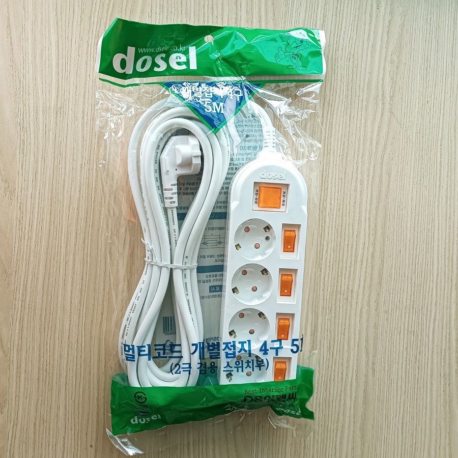 Ổ Cắm Điện Hàn Quốc 4 Lỗ 5 Công Tắc Dosel DM2221