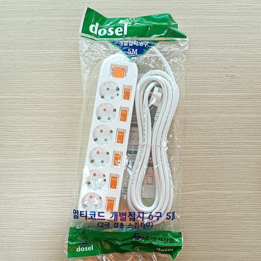 Ổ Cắm Điện Hàn Quốc 6 Lỗ 7 Công Tắc Dosel DM2222