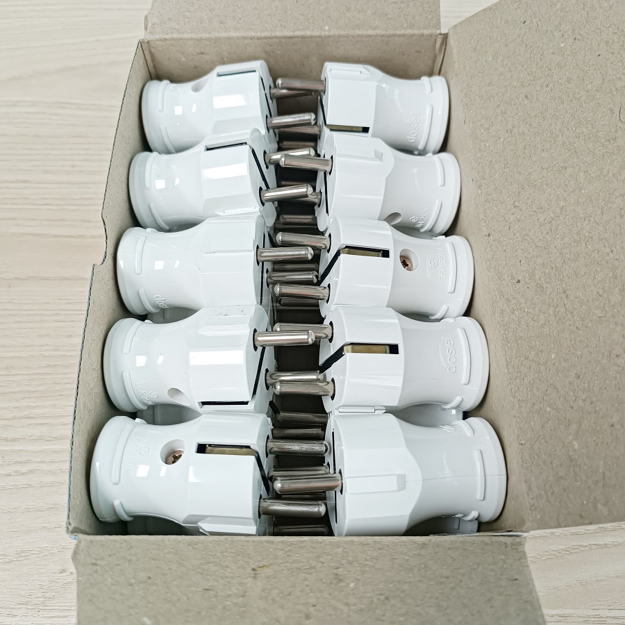 Phích Cắm Điện Thẳng Đứng Hàn Quốc Dosel DP2105