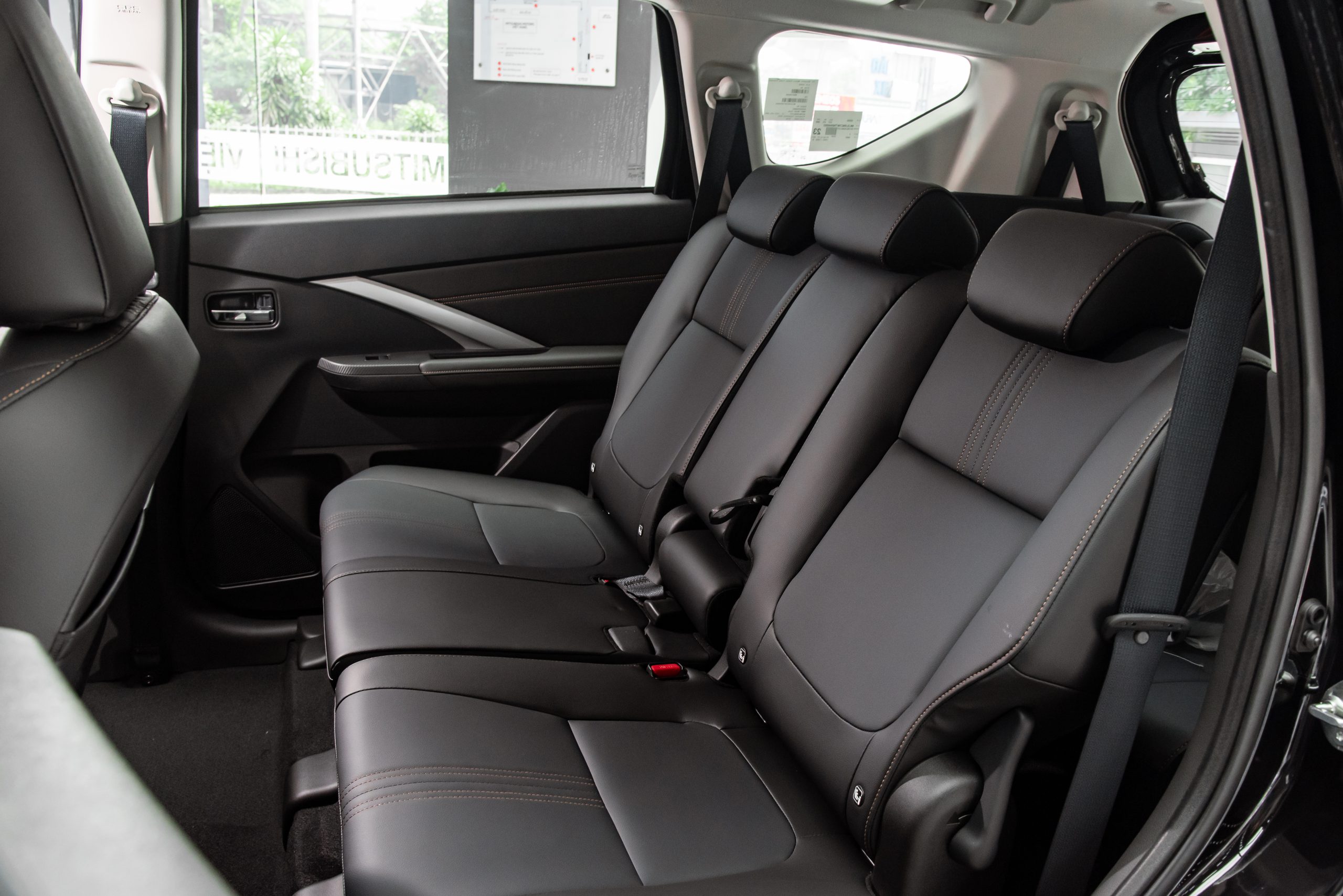 Phoenix Golf Resort Transfer from Hanoi- PRIVATE CAR & LIMOSINE
