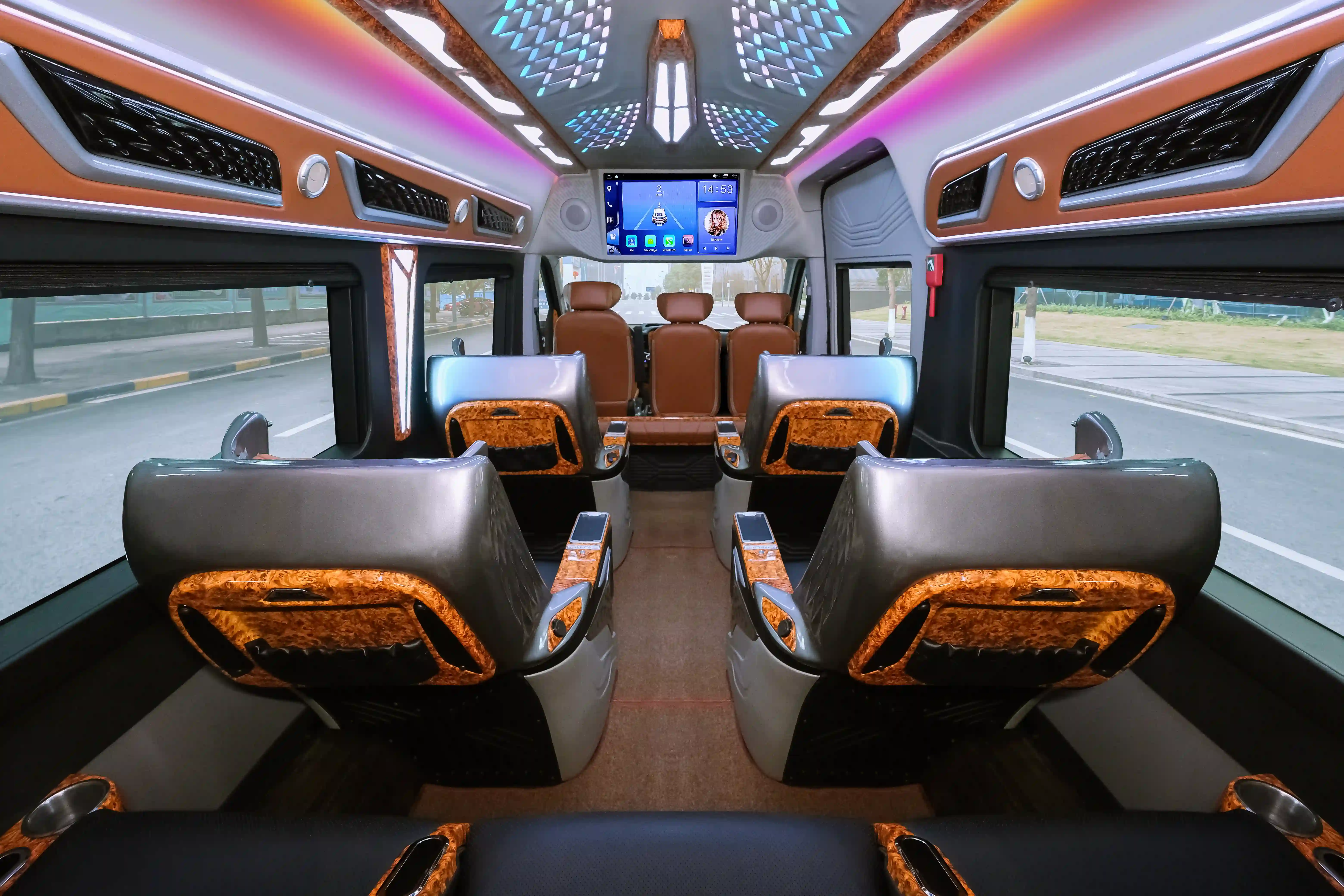 Ha Long Bay Limousine & Private Car Transfer from Hanoi
