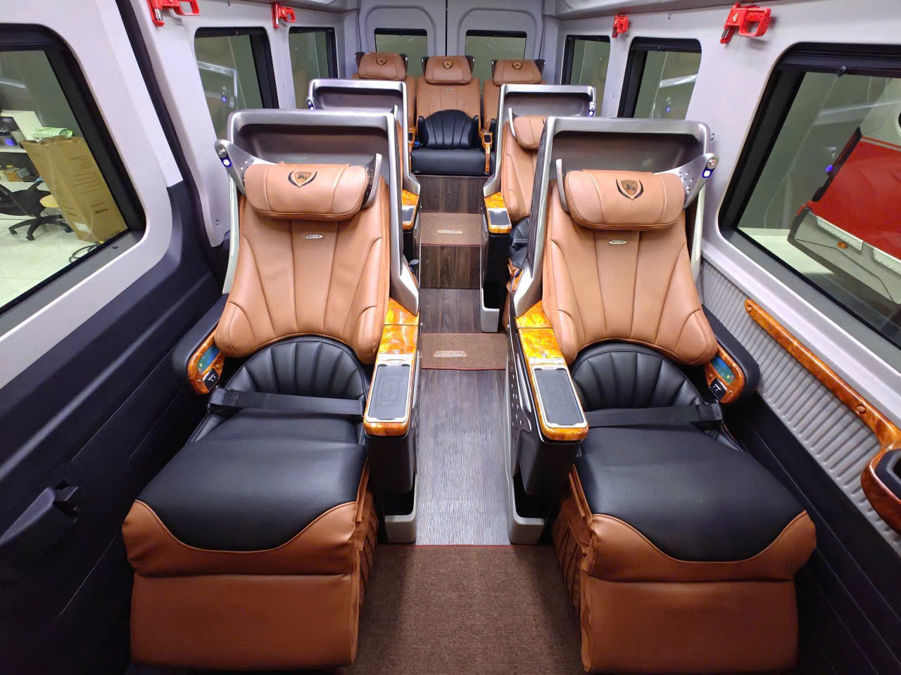 HA NOI / NOI BAI - SAPA ( LIMOSINE 9 SEAT PRIVATE CAR)