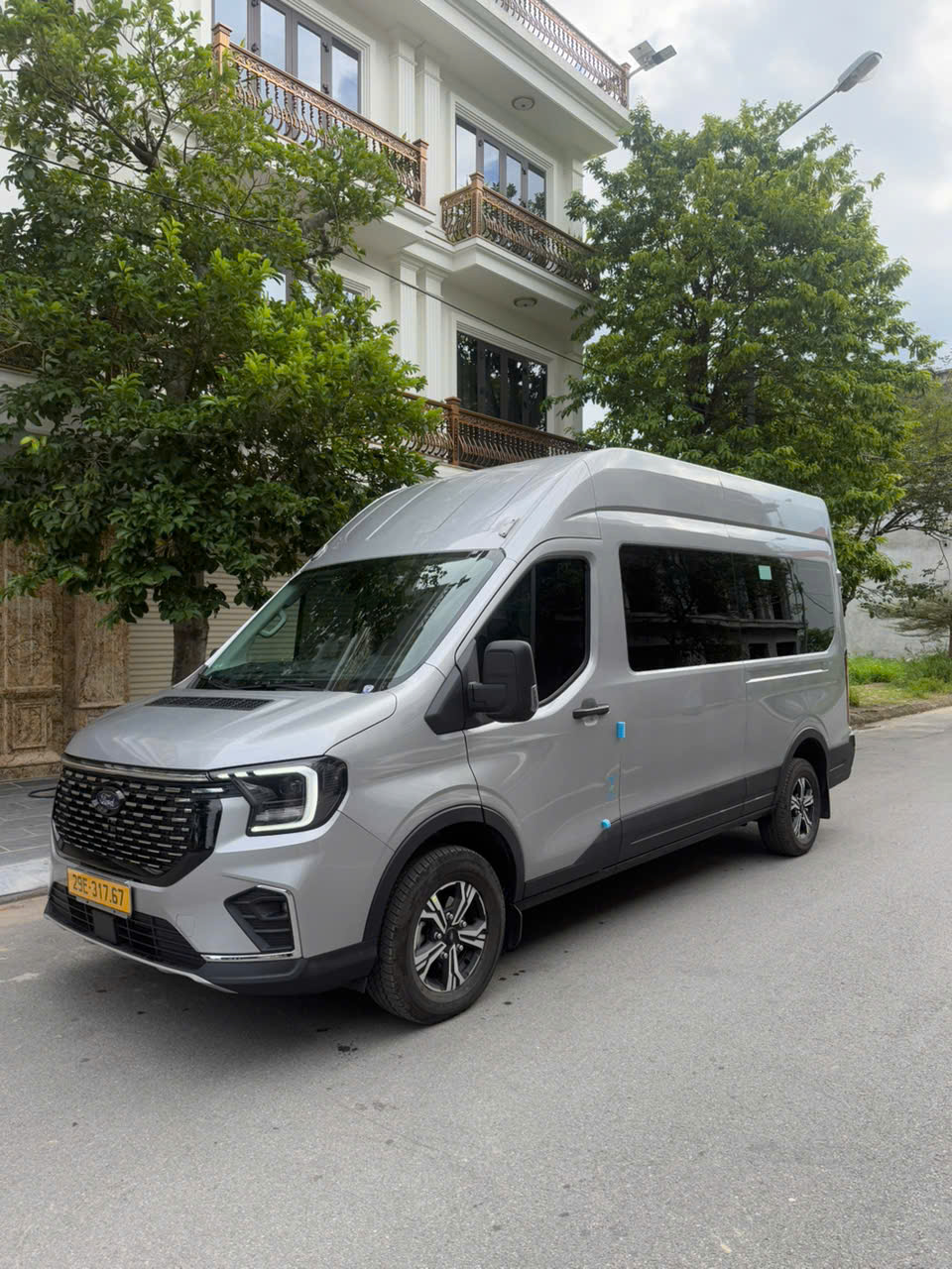 Ha Noi City Tour ( 8-10 hour ) - Private 16 SEAT CAR