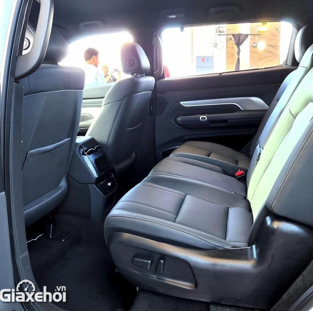 Ha Noi City Tour ( 8 hour ) - Private 5 SEAT car